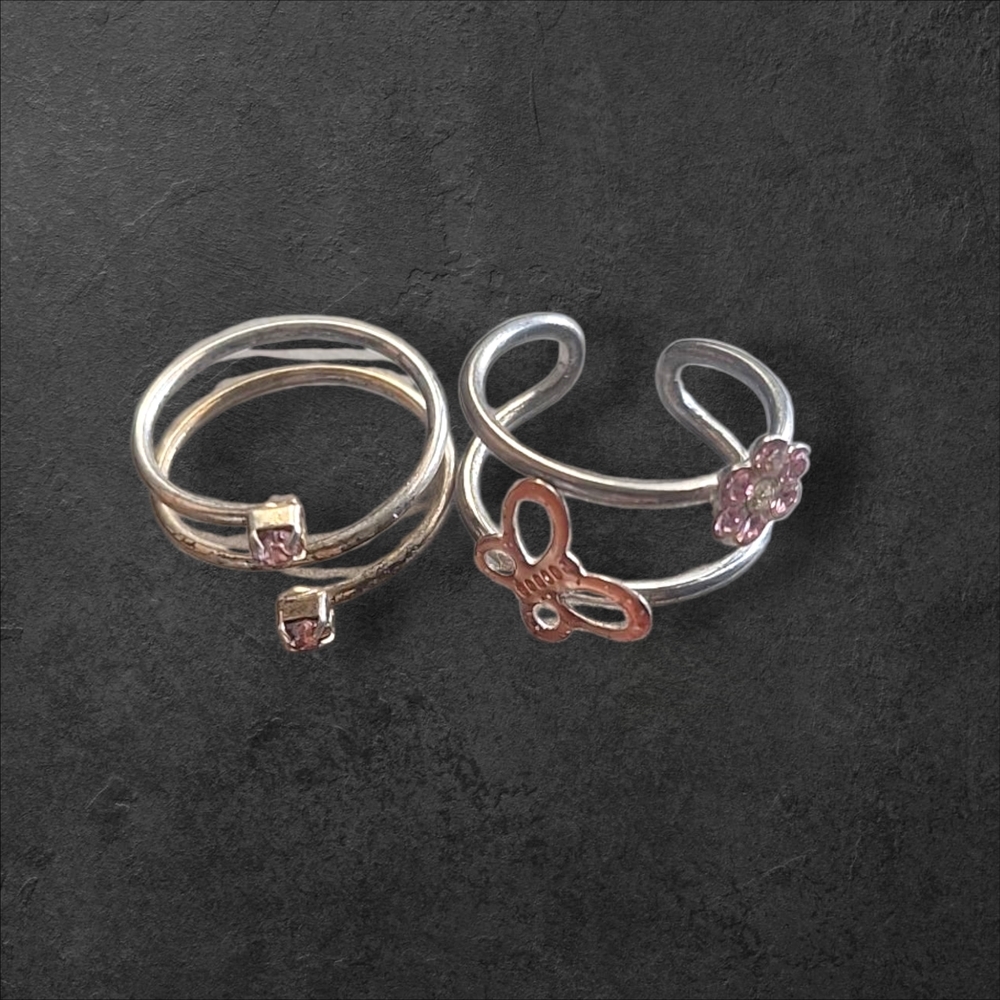 Elegant Gold and Silver Ring Set - Picture 2 of 7